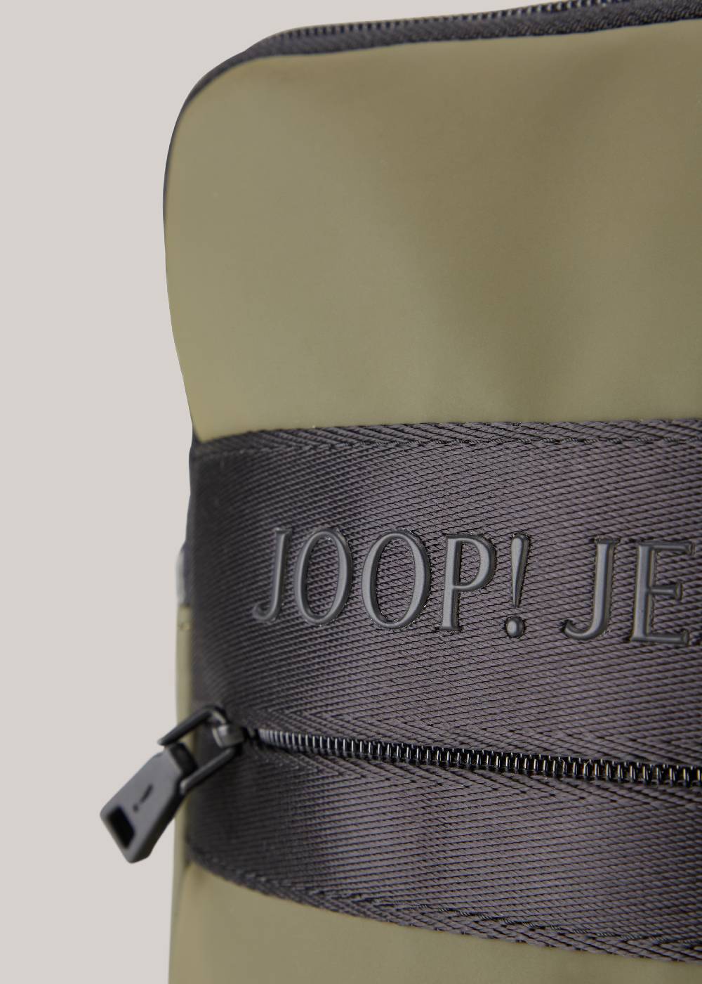 Joop Schultertasche Modica Nuvola Liam in Oliv Bis zu 55% Rabatt