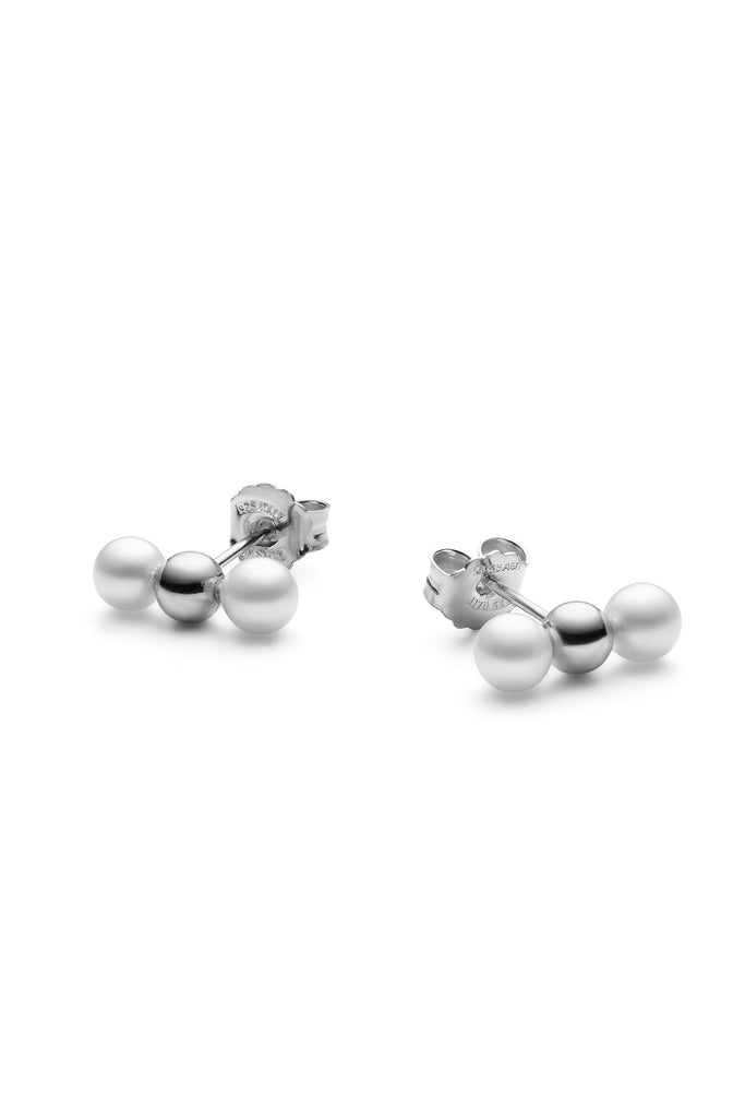 JUKSEREI POETRY EAR STUDS Begrenzt auf 3 Tage