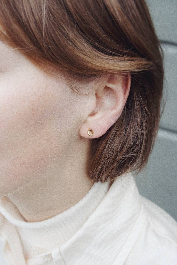 JUKSEREI CLEO EAR STUD · GOLD · B-STOCK Limitierter Zeitrabatt