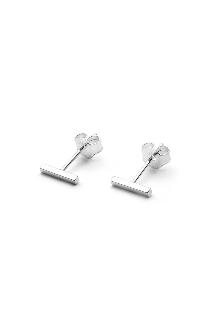 JUKSEREI LINIE EAR STUDS Black Friday