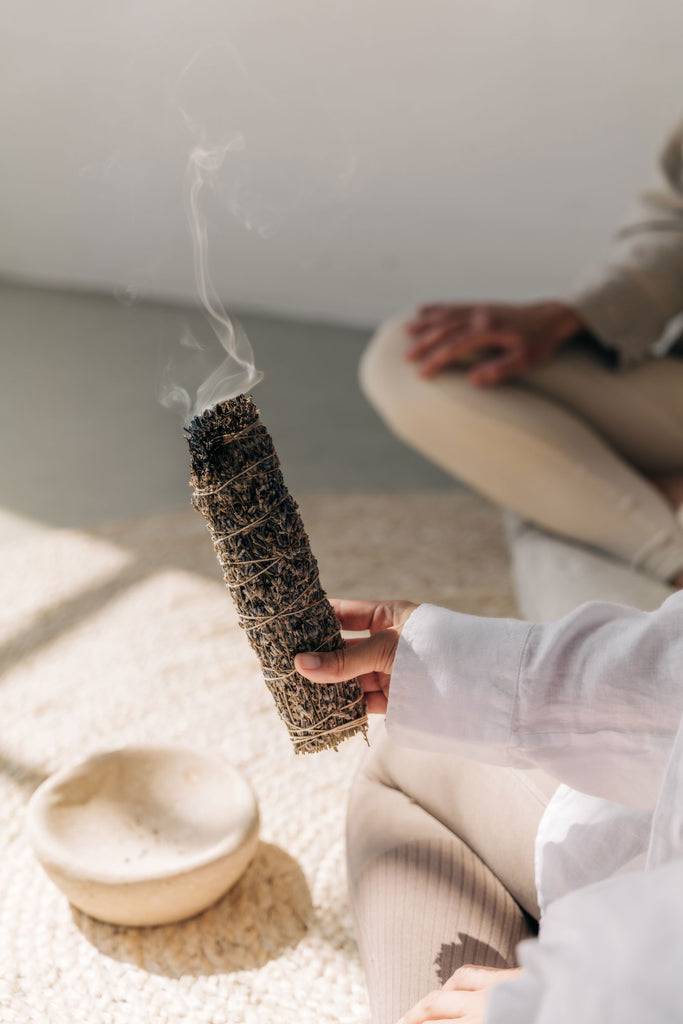 JUKSEREI KRUUT · SLOW MOTION SMUDGE STICK Neueste Mode