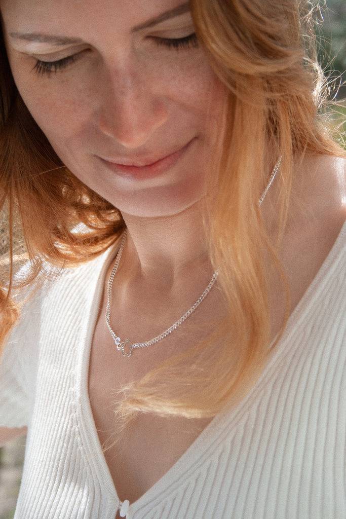 JUKSEREI FLOW NECKLACE Sonderangebot der Fabrik