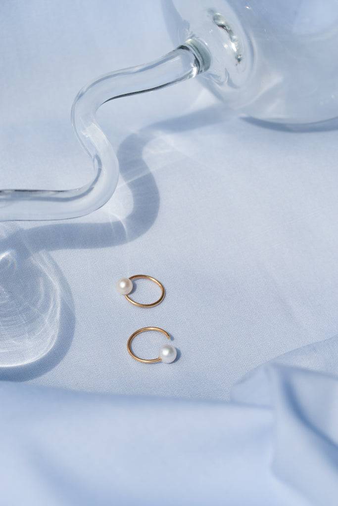 JUKSEREI VOYAGE TWIST EARRINGS MINI Fabrikladen