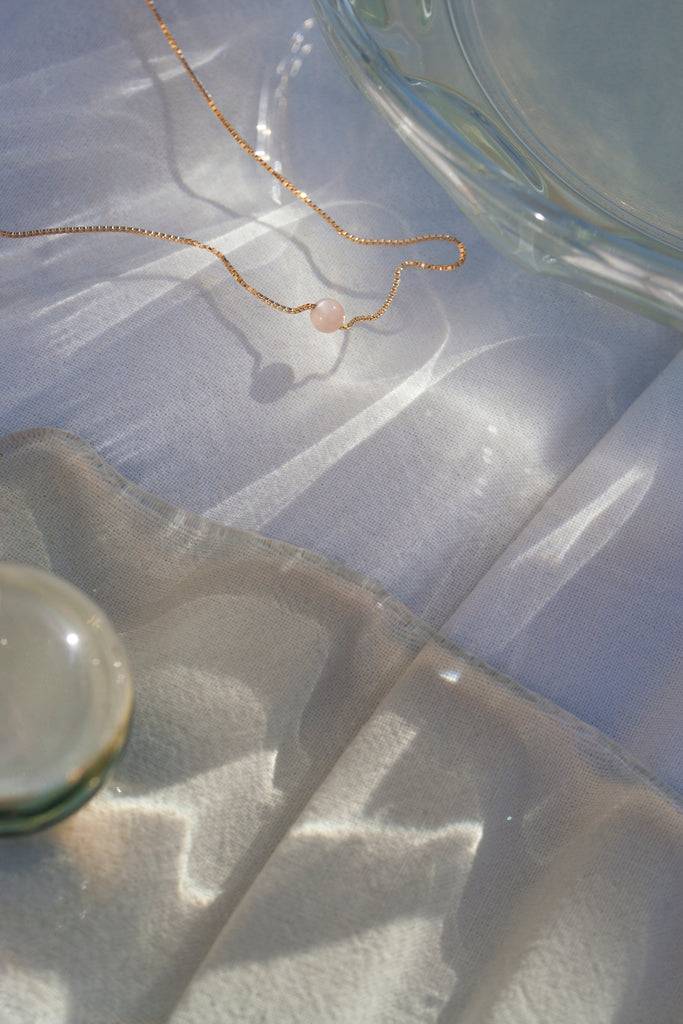 JUKSEREI BIRTHSTONE NECKLACE Rabatte dieses Monats