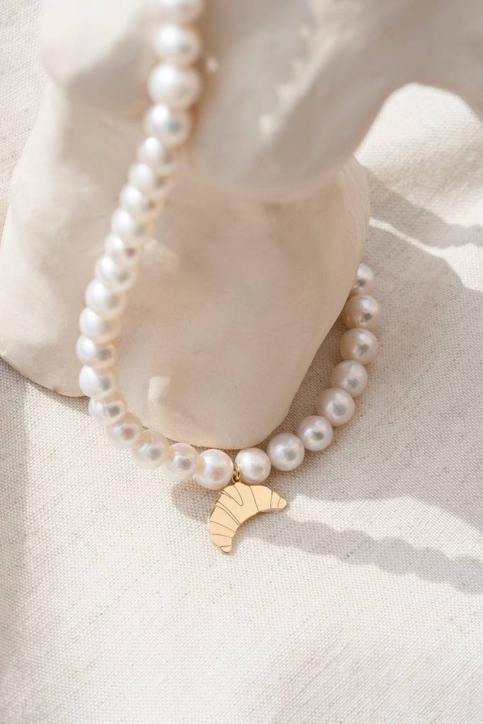 JUKSEREI CROISSANT PEARL NECKLACE Blitzverkäufe