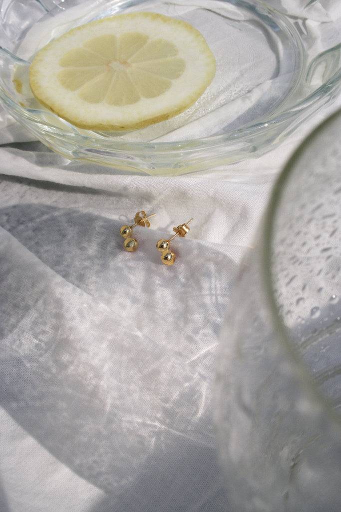 JUKSEREI SOL EAR STUDS Limitierter Zeitrabatt