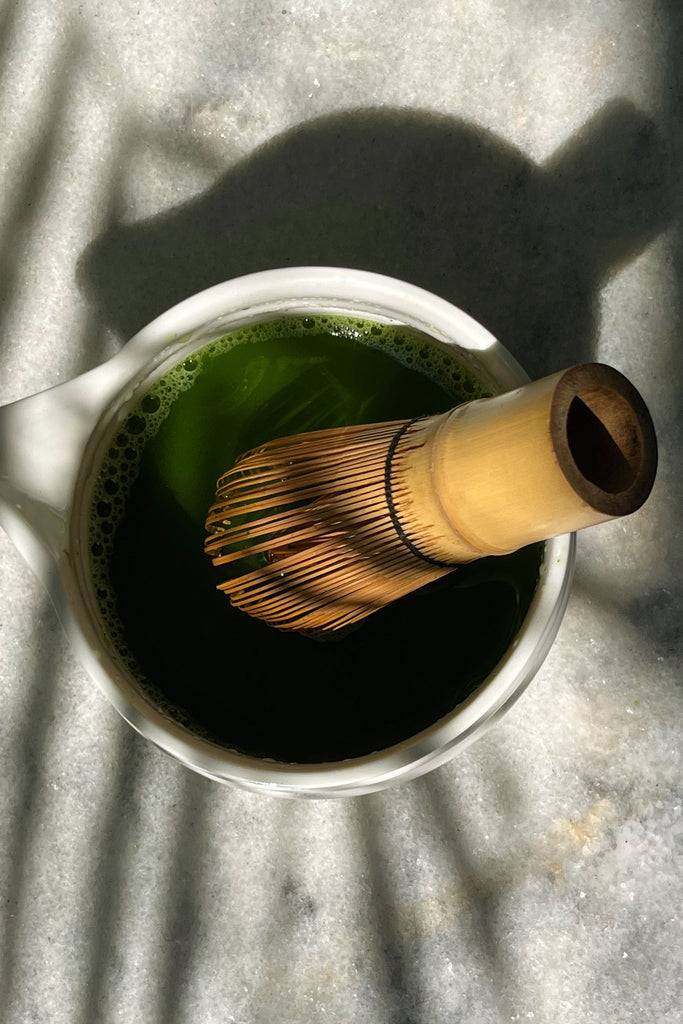 JUKSEREI HEALTH BAR · MATCHA WHISK MADE OF GOLDEN BAMBOO Jubiläumsangebot