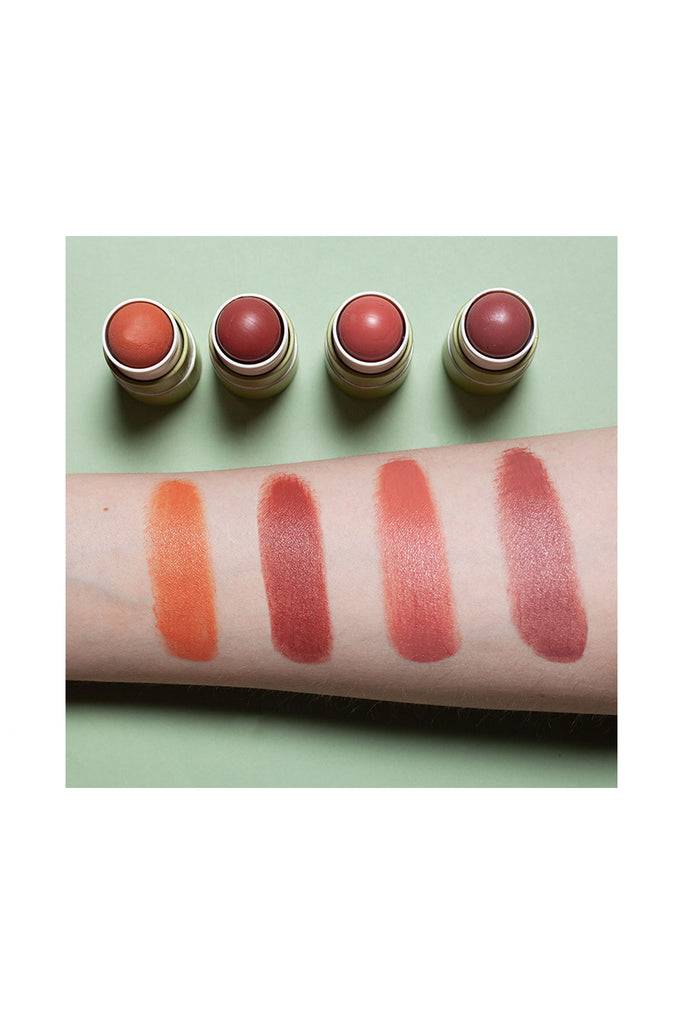 JUKSEREI PURE U · BLUSH BALM Kauf eins, bekomm eins gratis