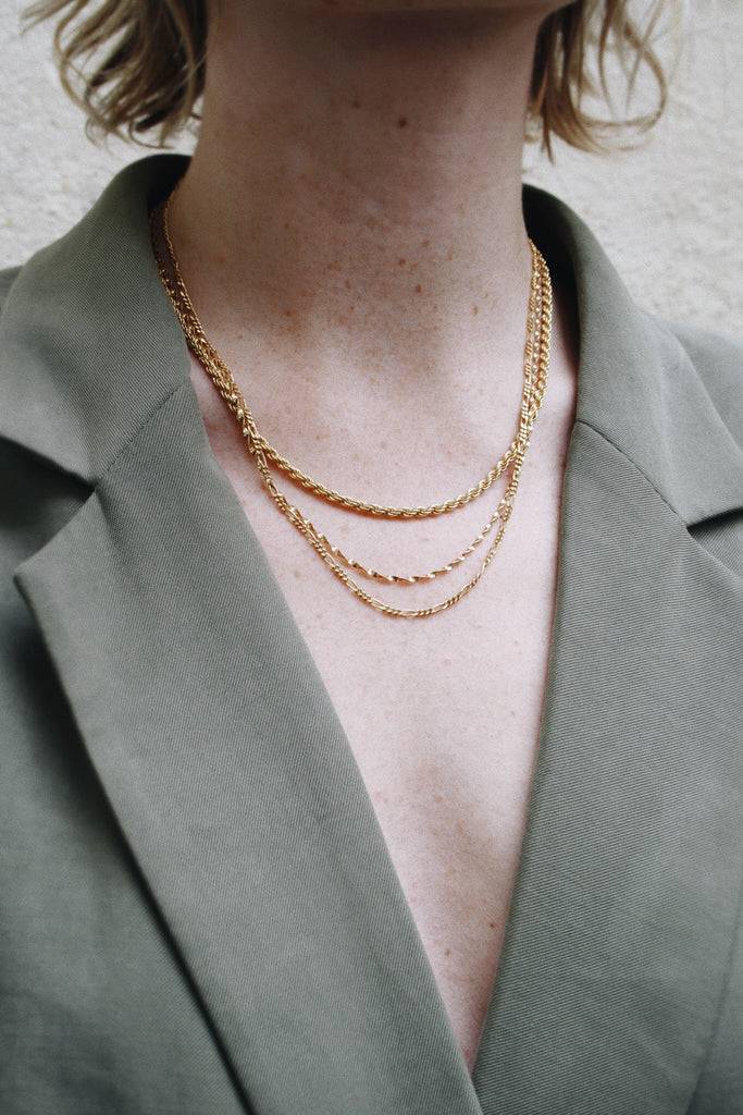 JUKSEREI TWIRL NECKLACE Osterangebot