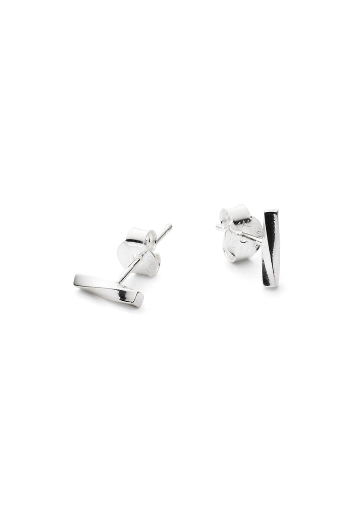 JUKSEREI EMBER EAR STUDS Valentinstagsangebot