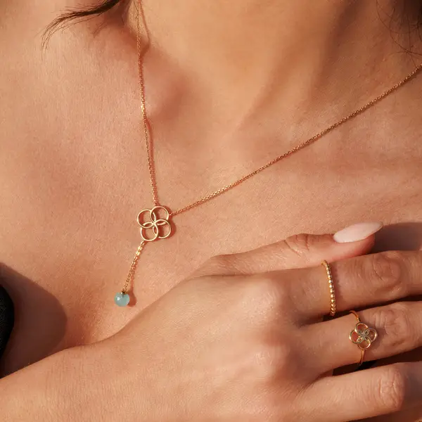 Leaf Jewelry Halskette Clover Charm, Aqua Chalzedon, 18 K Rosegold vergoldet Limitierter Zeitrabatt