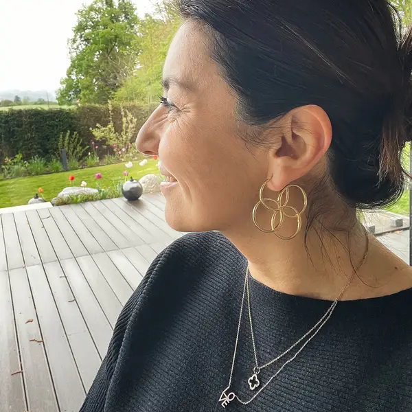 Leaf Jewelry Creolen Clover Charm, groß, 18 K Gelbgold vergoldet Großer Ausverkauf