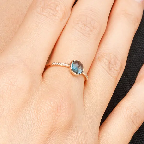 Leaf Jewelry Ring Blue Topas mit Diamanten, 14K Rosegold JETZT KAUFEN