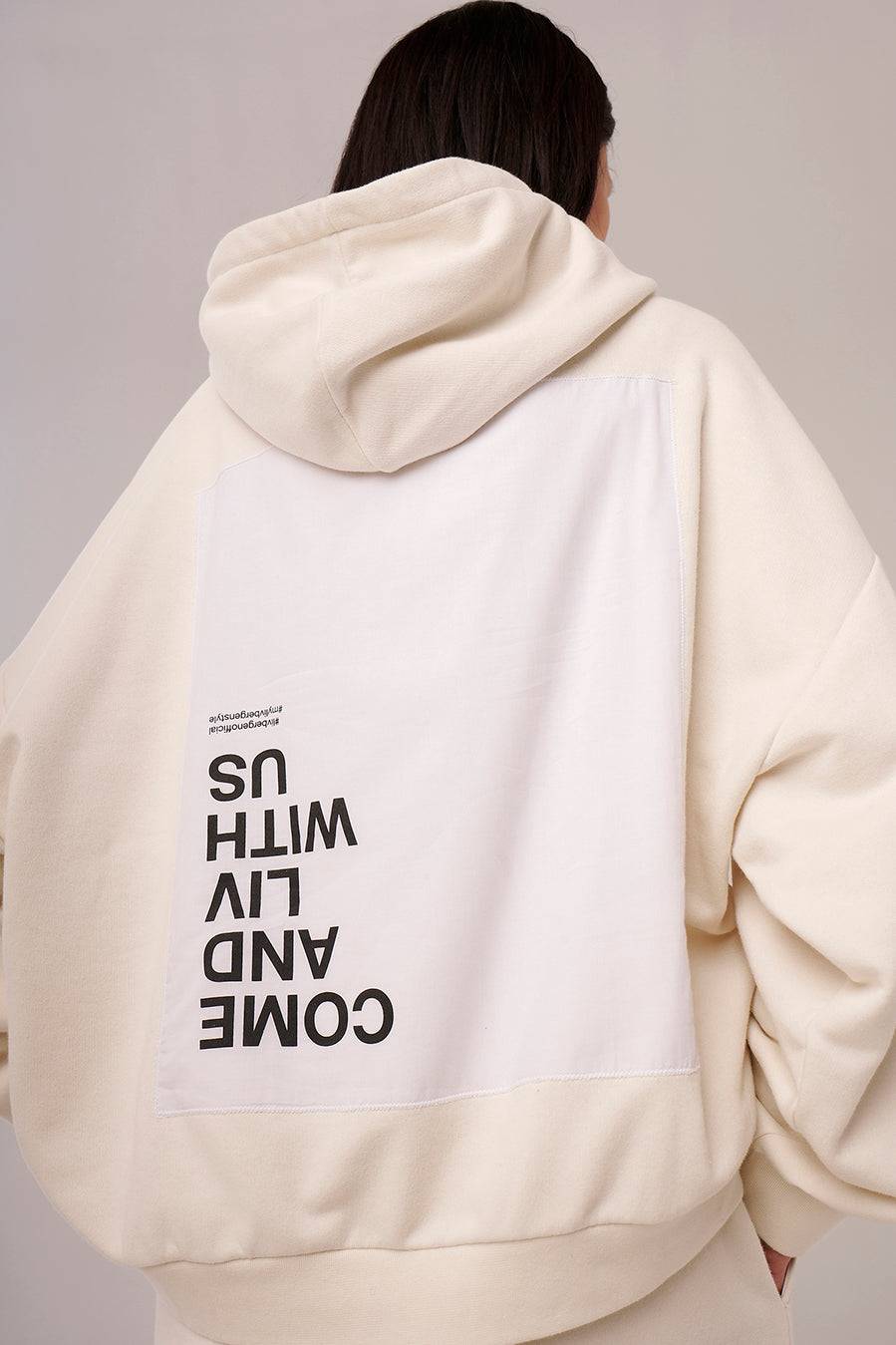 Liv Bergen Hoodie Come in driftwood Bestseller