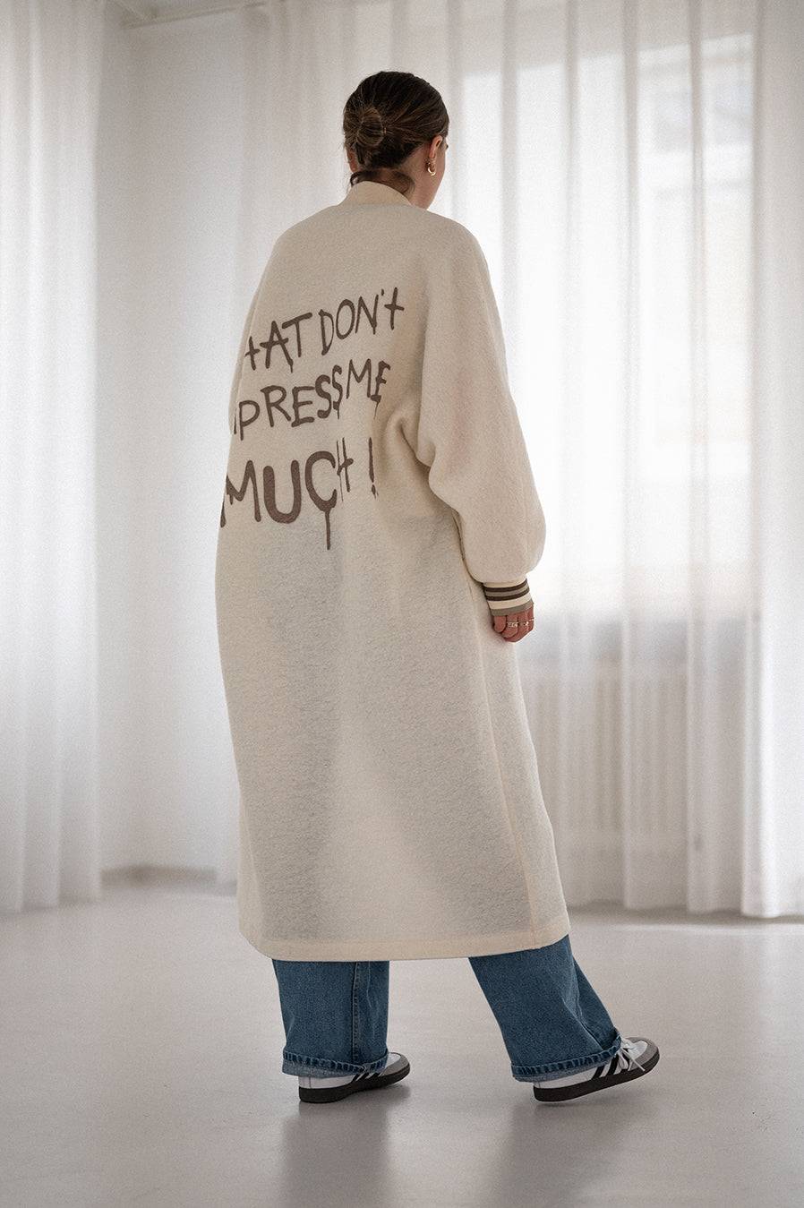 Liv Bergen Mantel "THAT DON'T IMPRESS ME MUCH" in creme JETZT KAUFEN