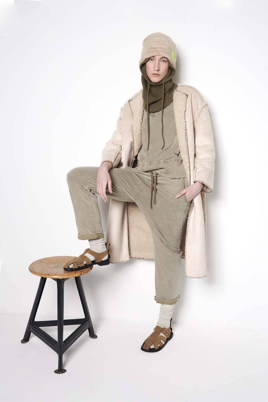 Liv Bergen Mantel knitted in nature Zeitbegrenzte Promotion