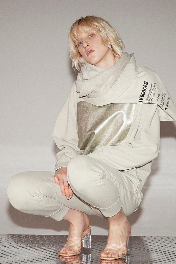 Liv Bergen Sweater square "100% Organic Cotton" in sand zollfrei