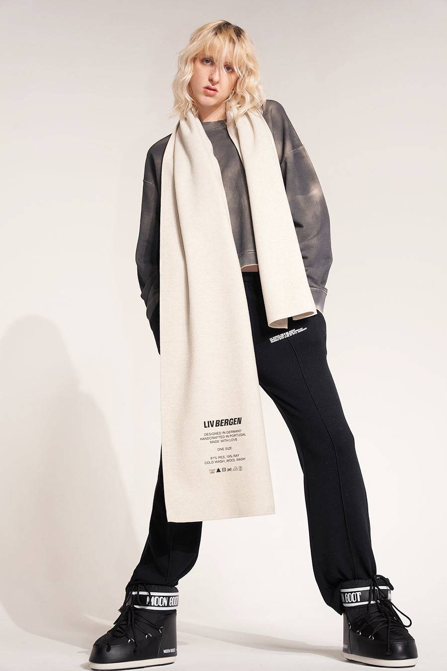 Liv Bergen Sweater Spray in charcoal im Angebot