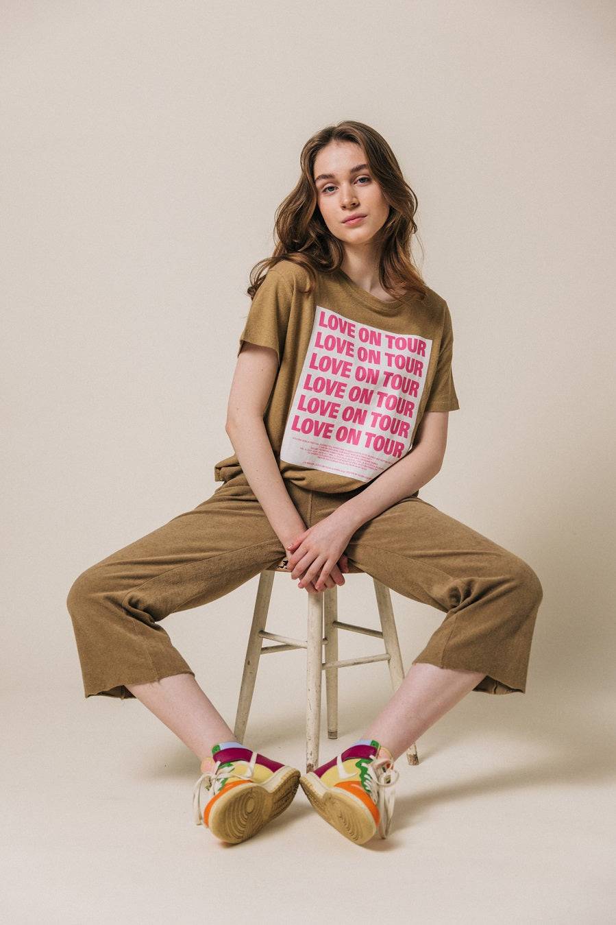 Liv Bergen T-Shirt LOVE ON TOUR in hazelnut Bis zu 50% Rabatt