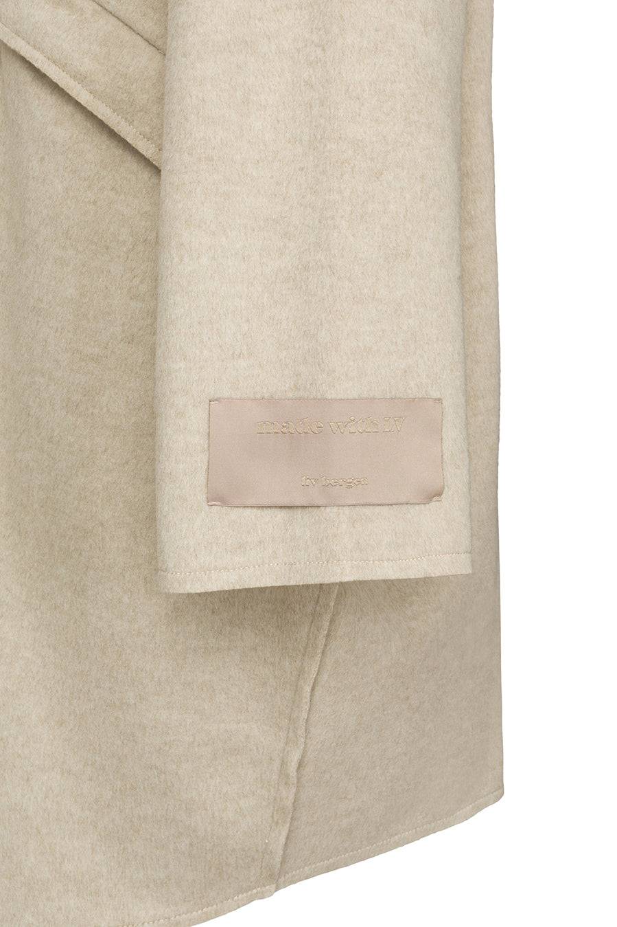 Liv Bergen Oversized Mantel in sand Neuheiten