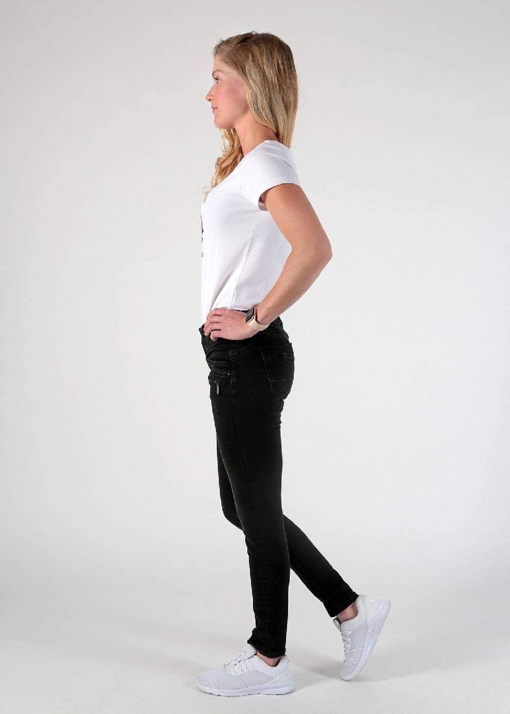 M.O.D Suzy Skinny Fit Black Denim zollfrei
