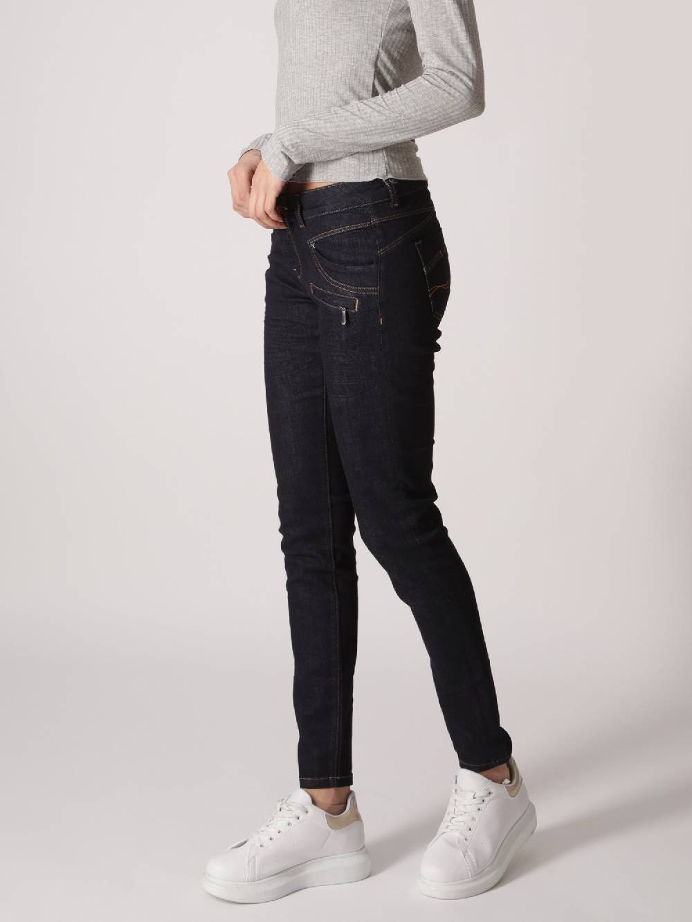 M.O.D SUZY Skinny Raw Denim Begrenzte Freigabe