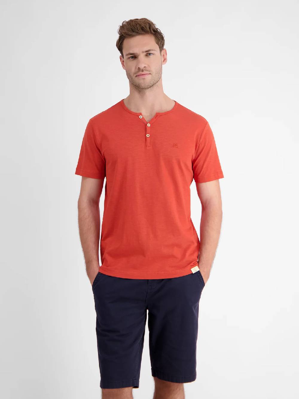 Lerros 2433908 BASIS HENLEY-SHIRT (327 DEEP CORAL RED) Riesige Ersparnisse