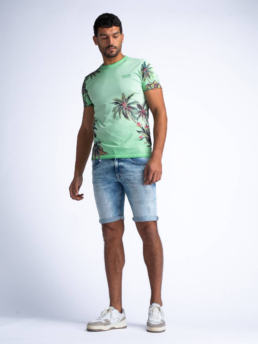 Petrol BLIZZARD DENIM SHORT RELAXED FIT M-1040-SHO003 (light indigo 5713) Valentinstagsangebot