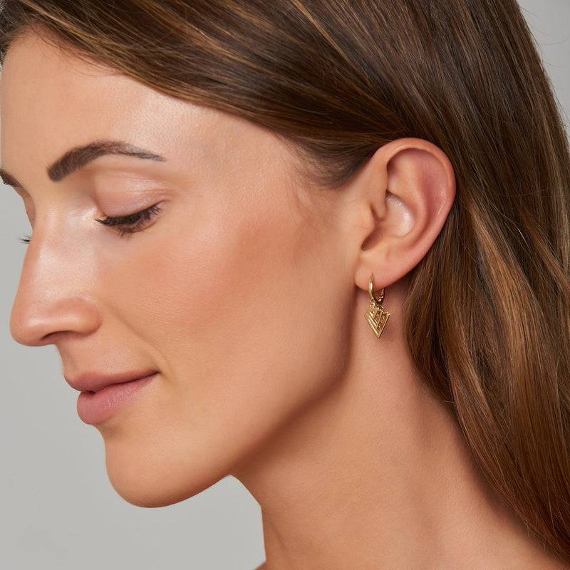 Mosuo Jewellery Dreieck Charm Creolen Discount Store für neue Produkte