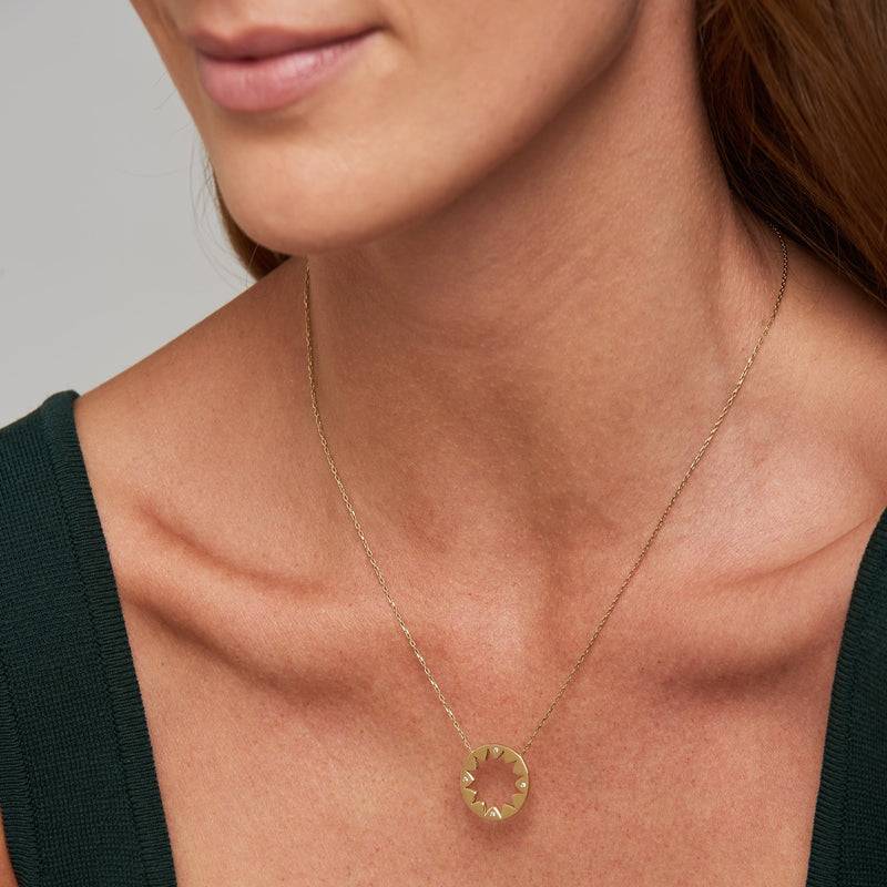Mosuo Jewellery Sonnen Diamant Anhängerkette Tiefpreis