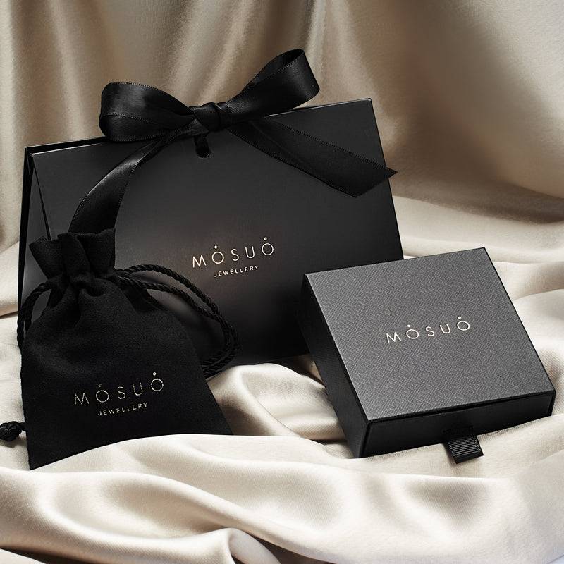 Mosuo Jewellery Diamant Buchstaben Halskette “C” - Vermeil Fabrikladen