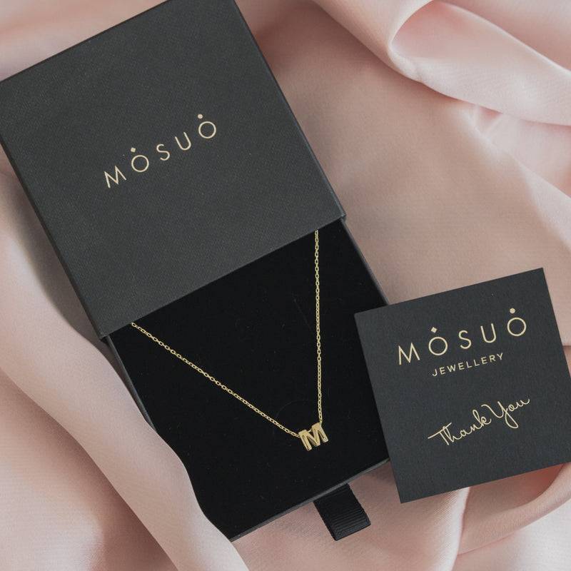Mosuo Jewellery Diamant Buchstaben Halskette “M” - Vermeil Outlet