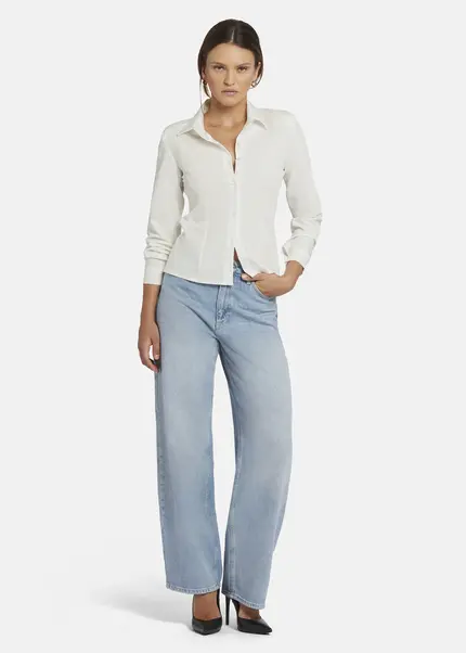Nicowa Fitted shirt with shoulder pads - CAMIWA in WHITEarticle number NC9A22404011E-004 Verkauf