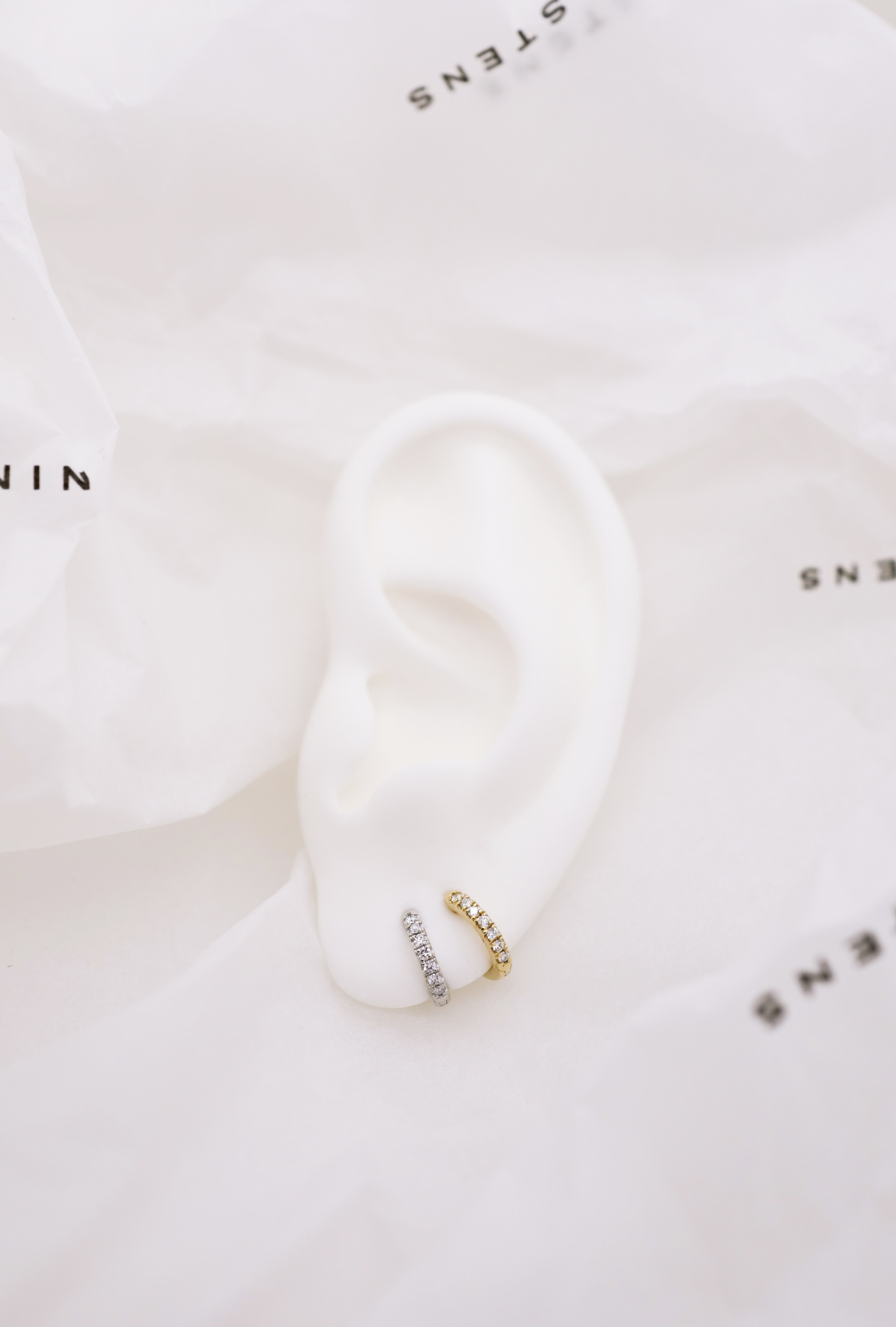 Nina Kastens Diamond Huggie White Gold Vatertagsangebot