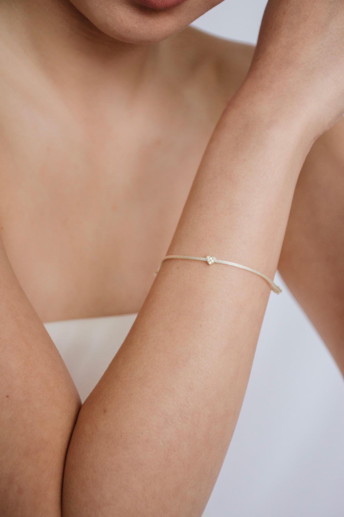 Nina Kastens Diamond Heart Bracelet White WG Kauf eins, bekomm eins gratis