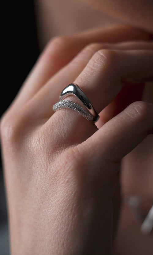 Paul Valentine Crystal Galaxy Ring Online