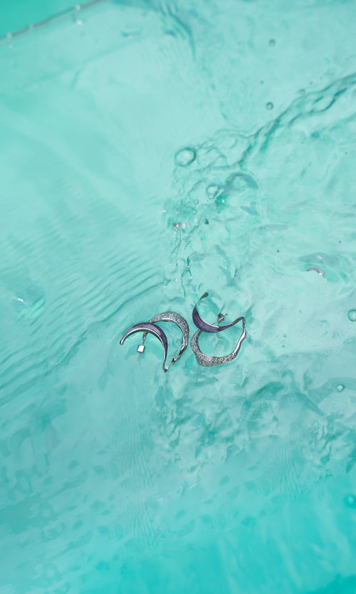 Paul Valentine Underwater Enamel Hoops Im Verkauf