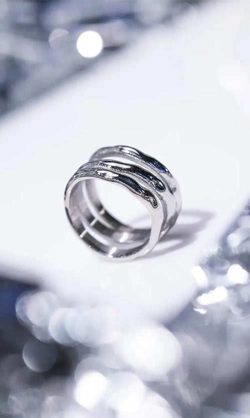 Paul Valentine Molten Triple Ring Auslauf