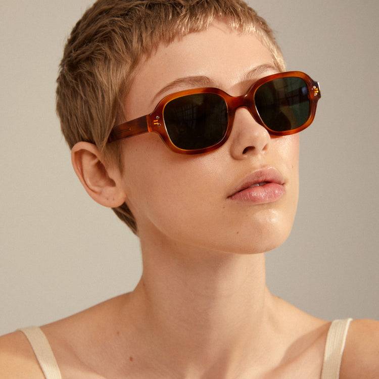 Pilgrim NELLA Recycelte Sonnenbrille Schildpatt-Braun/Gold Sonderangebote