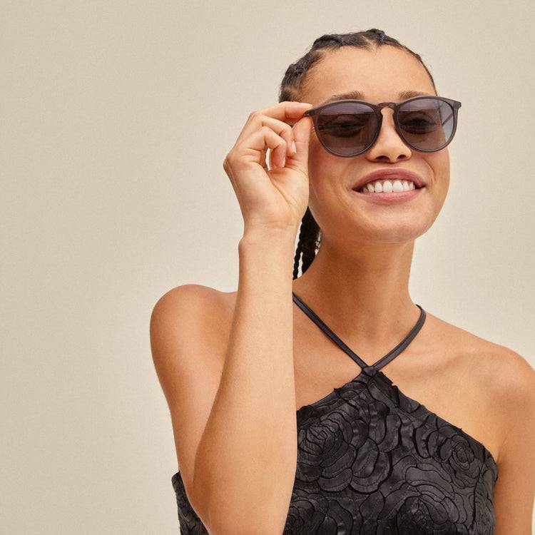Pilgrim VANILLE Sonnenbrille Grau/Gold Preisnachlass