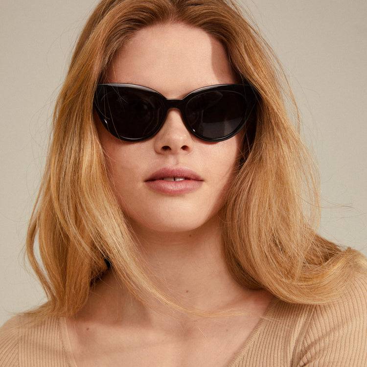 Pilgrim RAISA Recycelte Sonnenbrille Schwarz Vatertagsangebot