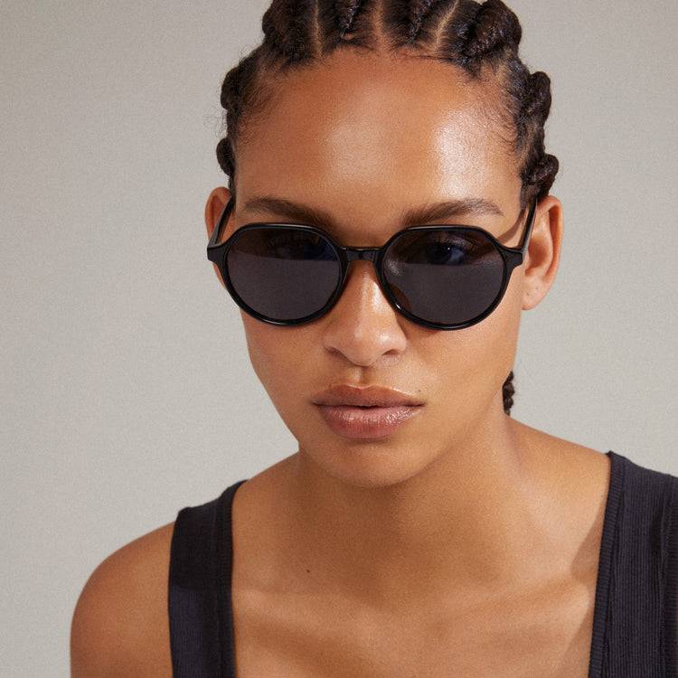 Pilgrim TRIANA recycelte Sonnenbrille schwarz Kostenloser Versand