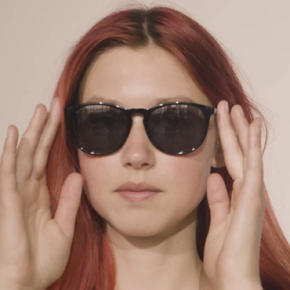 Pilgrim CAMILLA recycelte klassische Sonnenbrille schwarz Rabatt