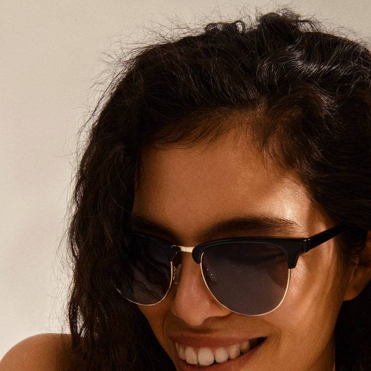 Pilgrim CHARLIE Sonnenbrille Schwarz/Gold Tägliche Deals