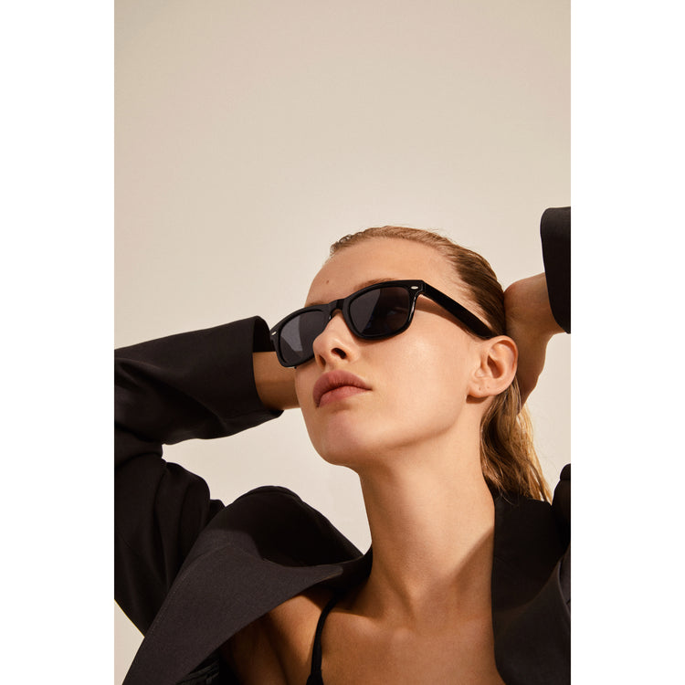 Pilgrim REESE Sonnenbrille im Retro-Stil schwarz Kostenlose Rückgabe