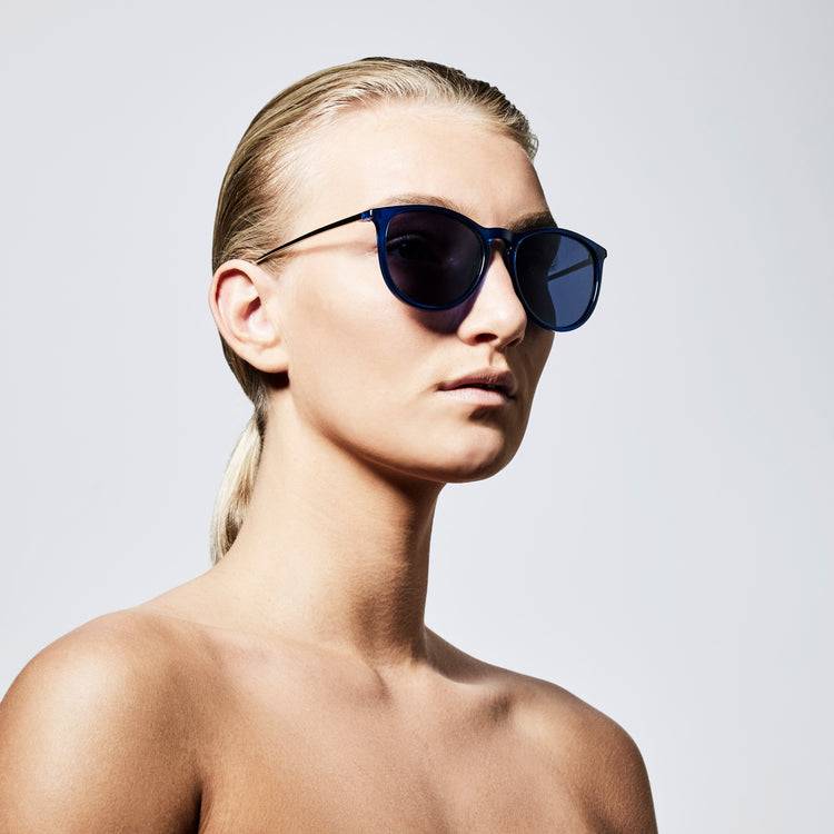 Pilgrim VANILLE Sonnenbrille dunkelblau/versilbert Begrenzte Freigabe