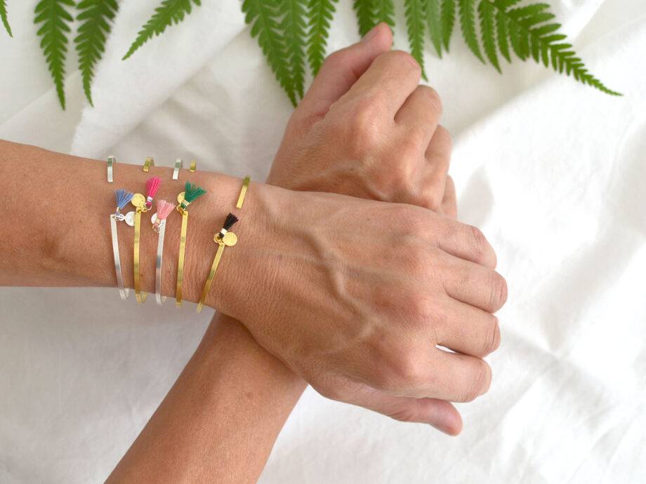 Renna Deluxe Armreif in Gold, Goldarmreif mit niedlicher Tassel im Boho-Stil Bis zu 55% Rabatt