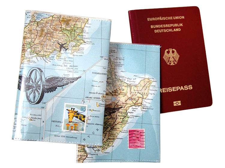 Renna Deluxe Atlas Impfpass Hülle aus Landkarten Nur noch ein Tag übrig