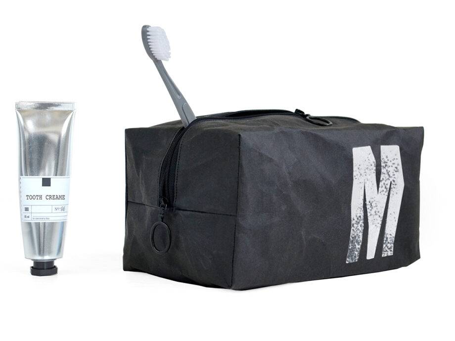 Renna Deluxe Waschtasche für den Mann, mit Monogramm im Angebot
