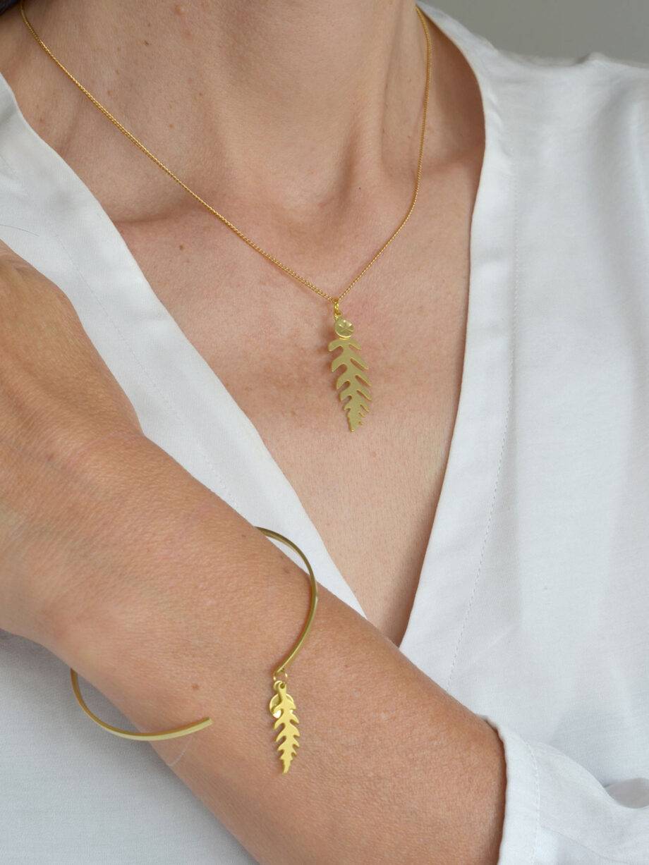 Renna Deluxe Armreif mit Farn in Gold Fabrik Onlineshop